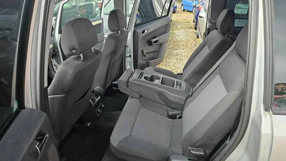 OPEL Zafira -
