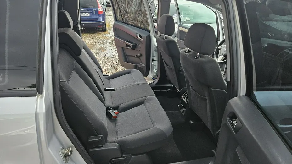 OPEL Zafira -