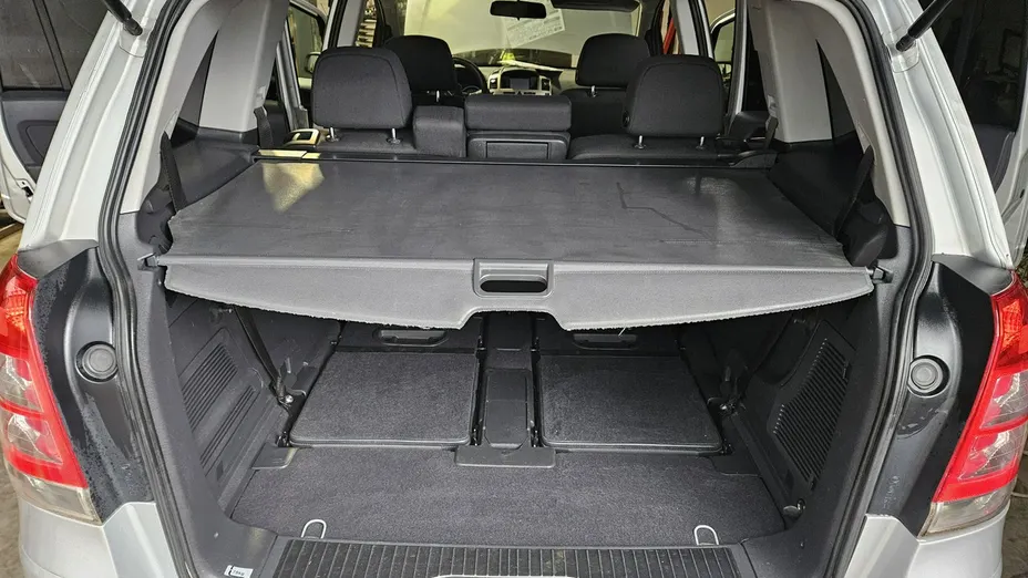 OPEL Zafira -