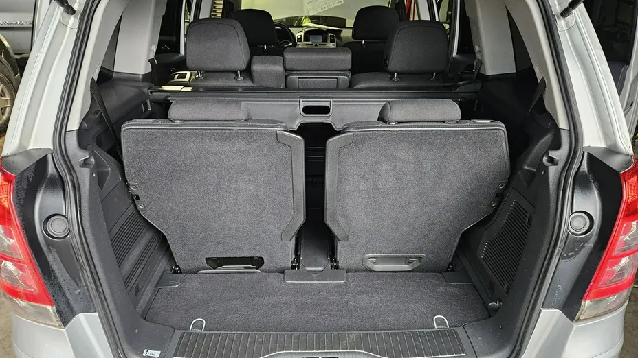OPEL Zafira -