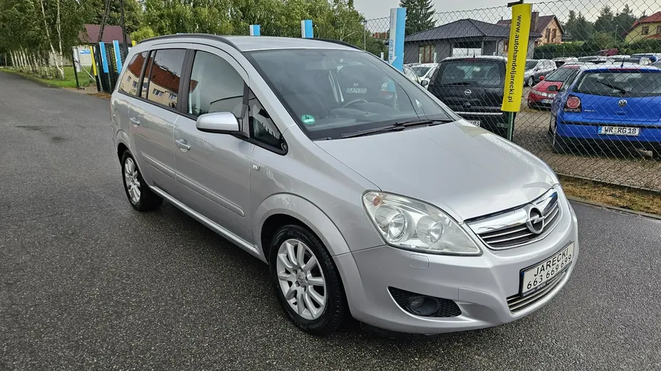 OPEL Zafira -