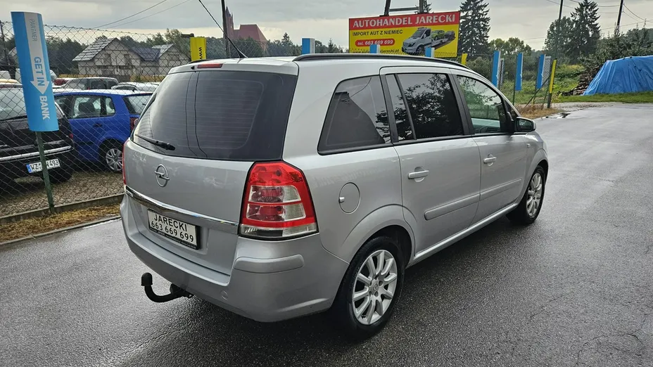 OPEL Zafira -