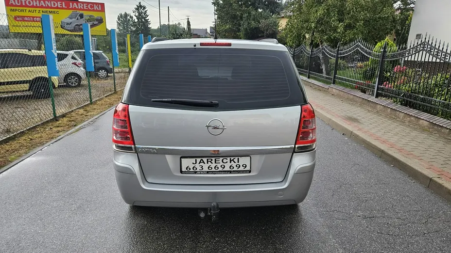 OPEL Zafira -