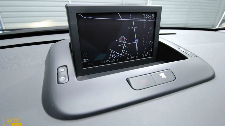 PEUGEOT 3008 -