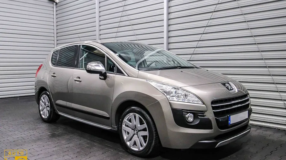 PEUGEOT 3008 -