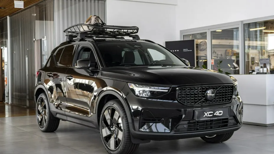 VOLVO XC40 -