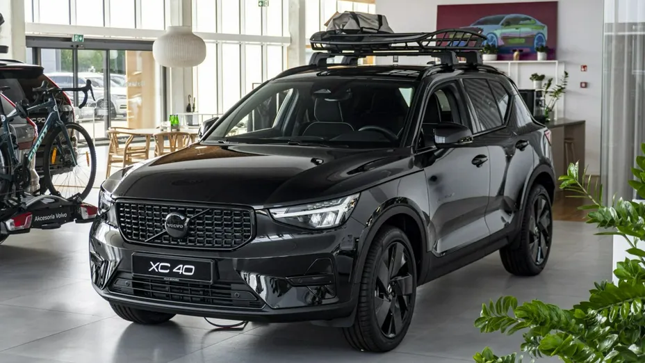 VOLVO XC40 -