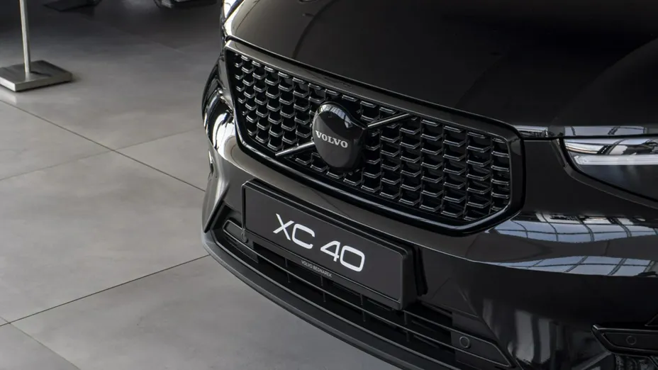VOLVO XC40 -