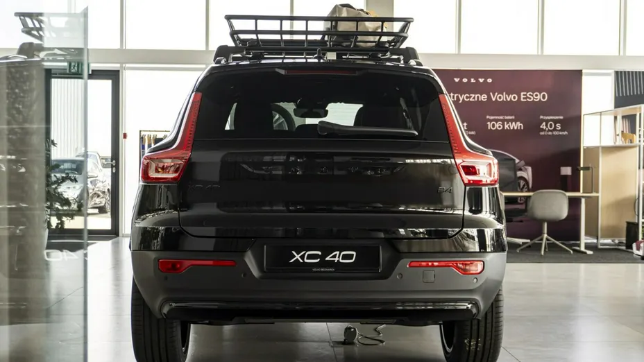 VOLVO XC40 -