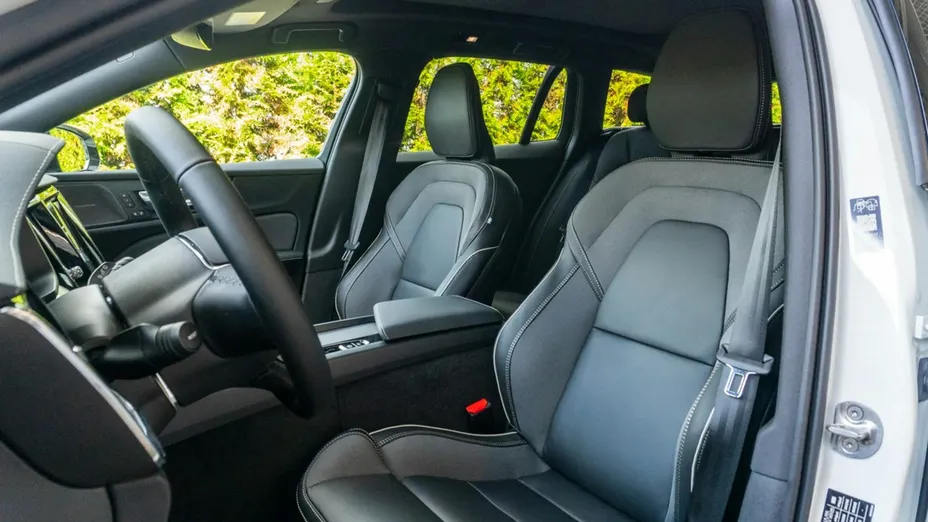 VOLVO V60 -