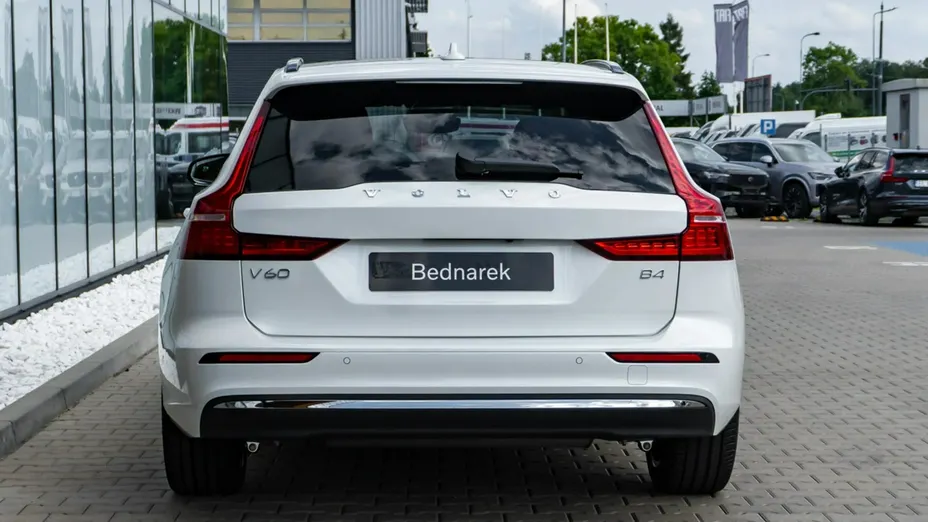 VOLVO V60 -