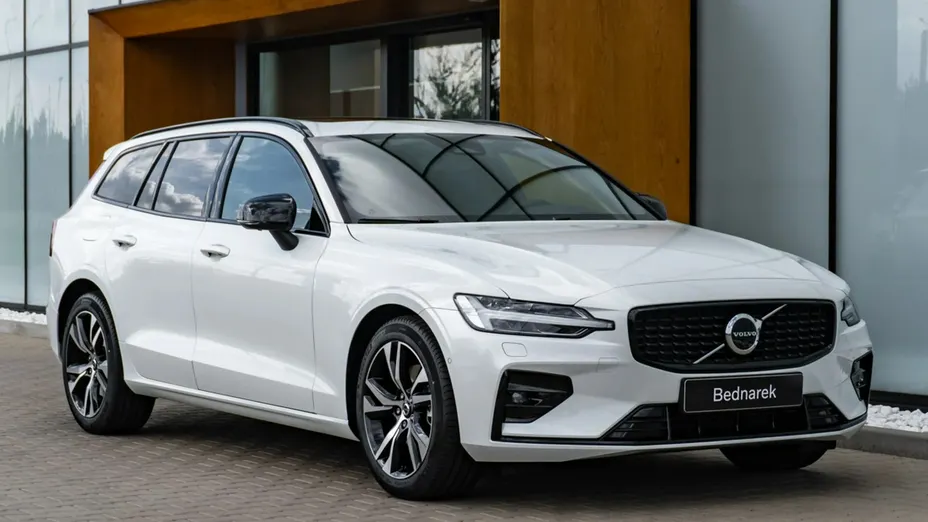 VOLVO V60 -