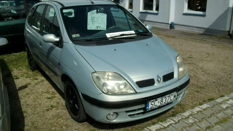 RENAULT Scenic -