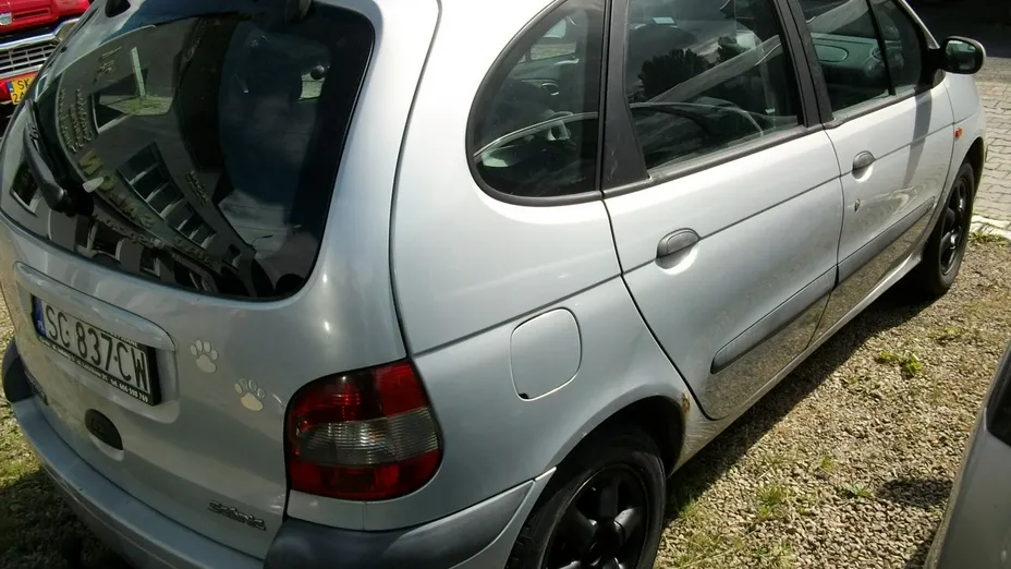 RENAULT Scenic -