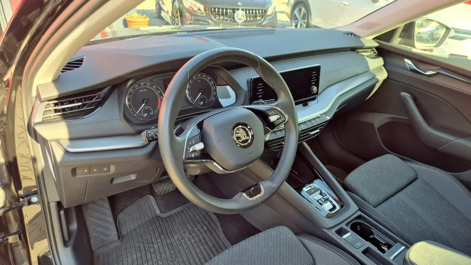 SKODA Octavia -