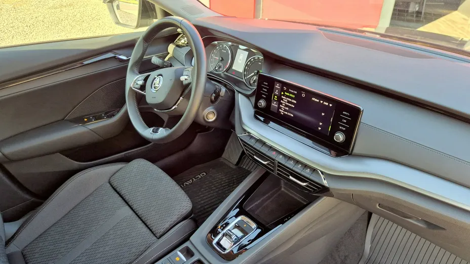 SKODA Octavia -