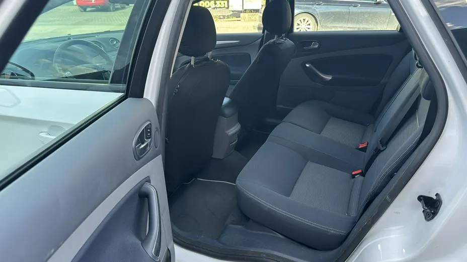 FORD Mondeo -