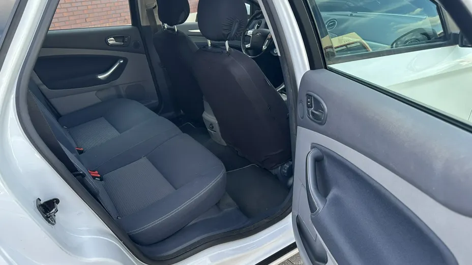 FORD Mondeo -