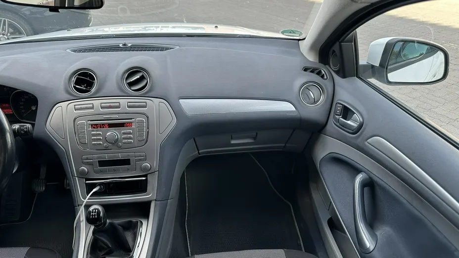 FORD Mondeo -