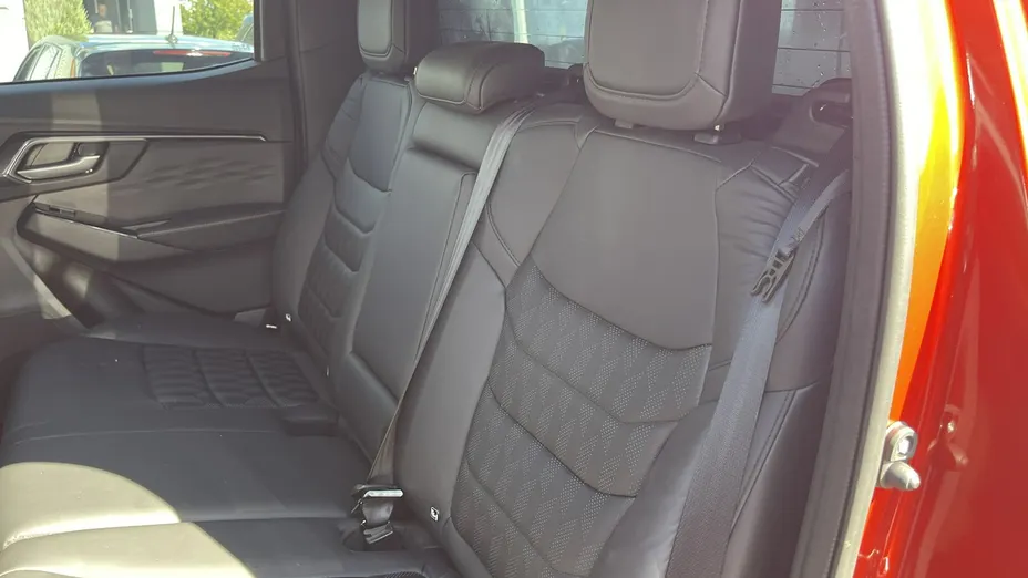 ISUZU D-Max -