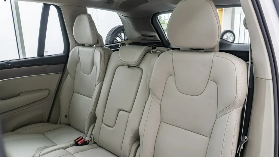 VOLVO XC90 -
