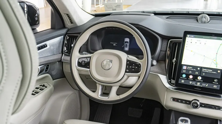VOLVO XC90 -