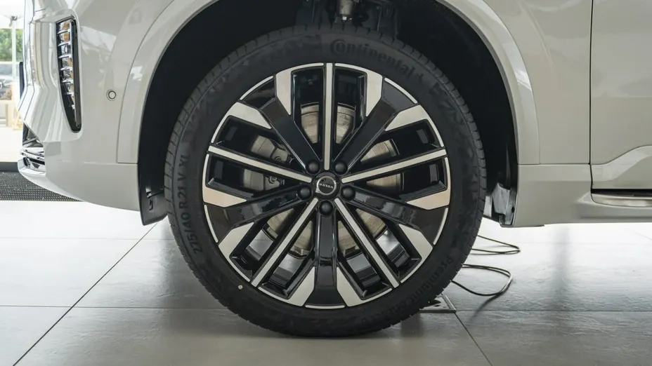 VOLVO XC90 -