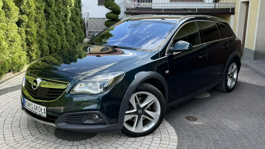 OPEL Insignia -