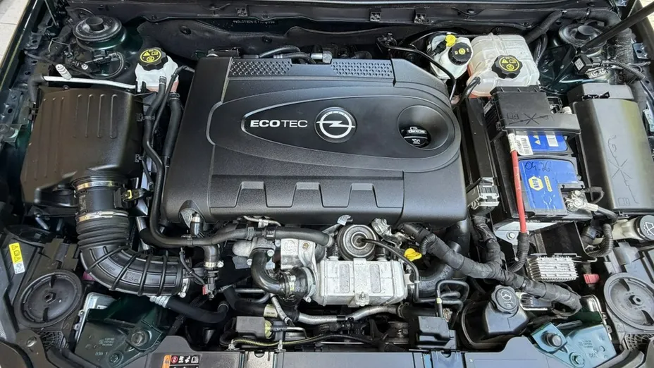 OPEL Insignia -