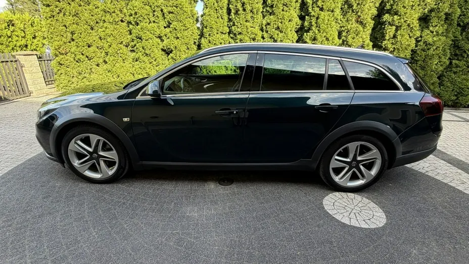 OPEL Insignia -