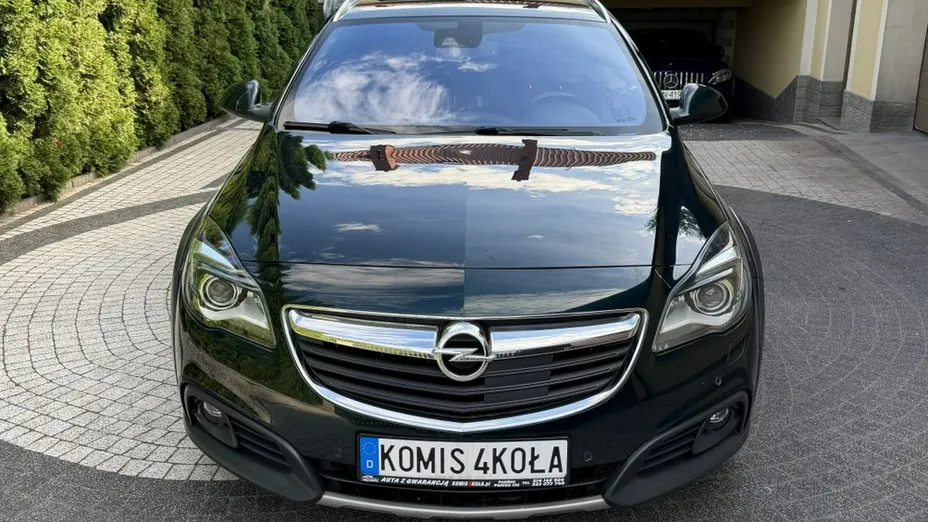 OPEL Insignia -
