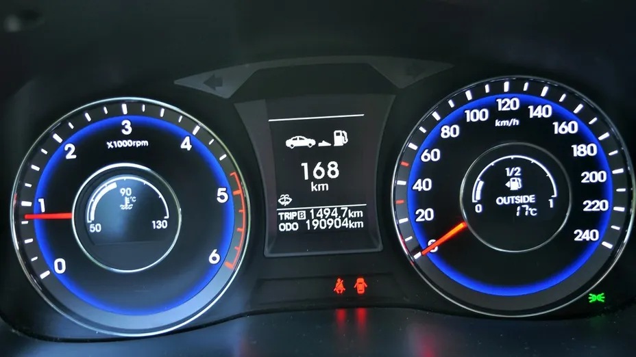 HYUNDAI i40 -