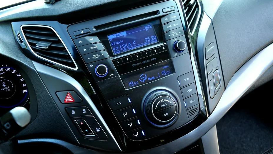 HYUNDAI i40 -