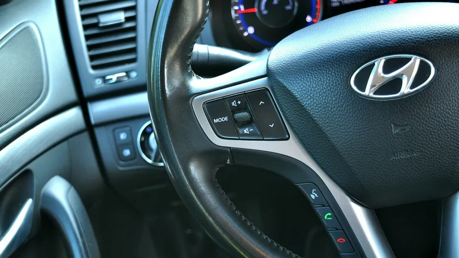 HYUNDAI i40 -