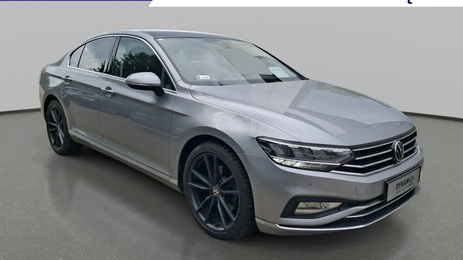 VOLKSWAGEN Passat -