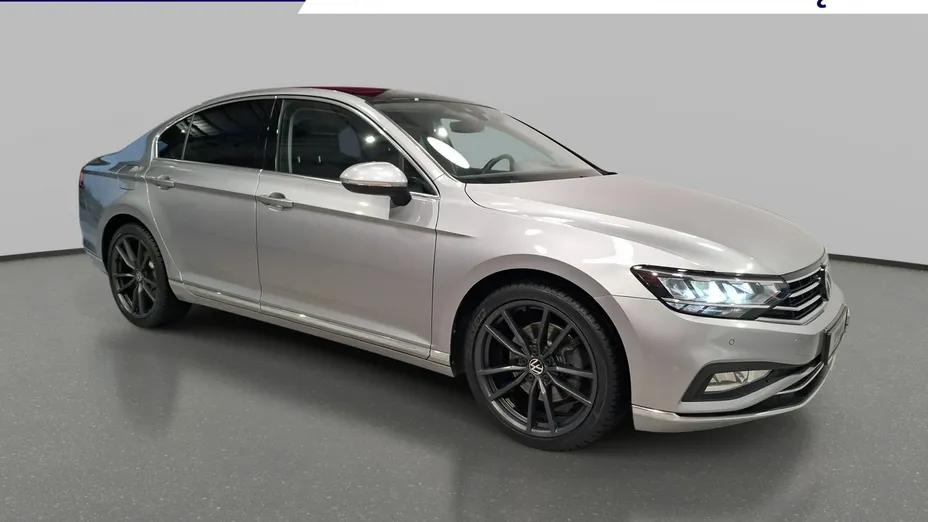 VOLKSWAGEN Passat -