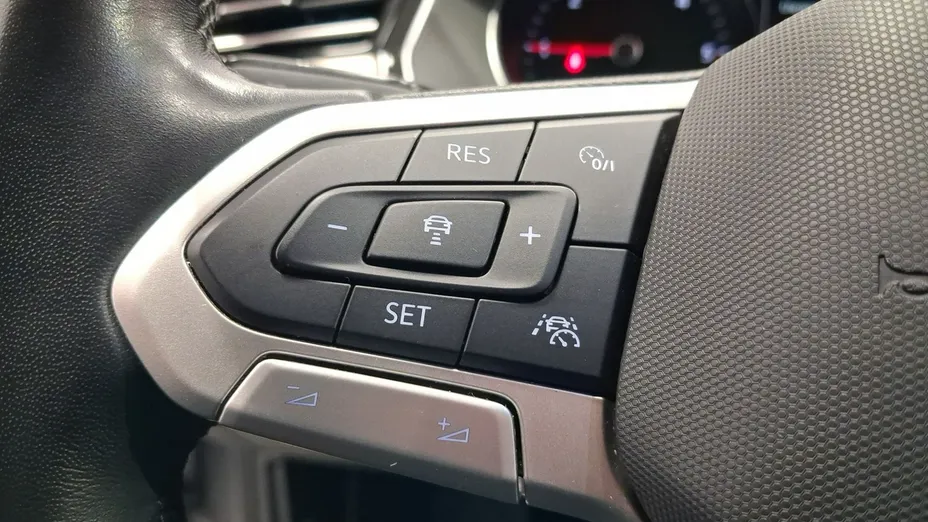 VOLKSWAGEN Passat -