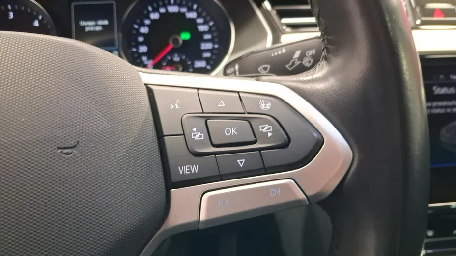 VOLKSWAGEN Passat -