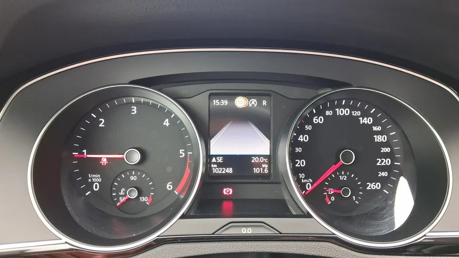 VOLKSWAGEN Passat -