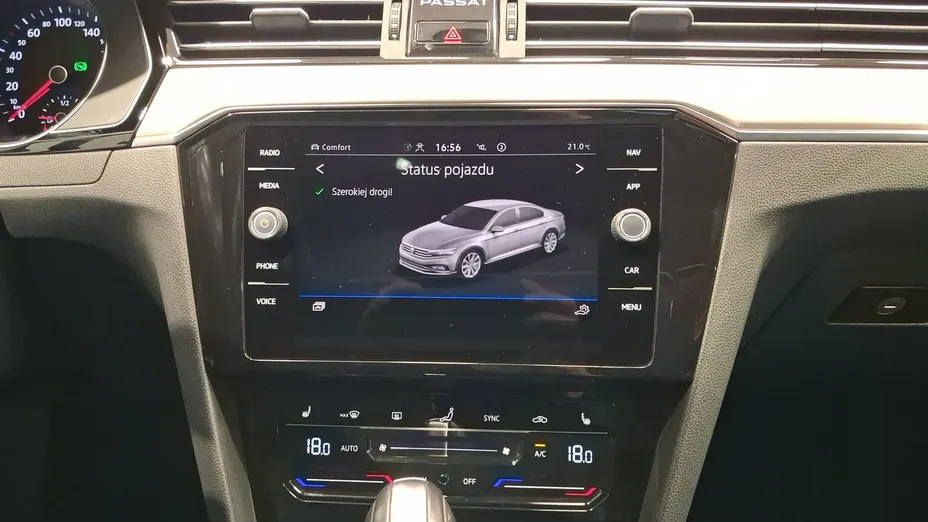 VOLKSWAGEN Passat -