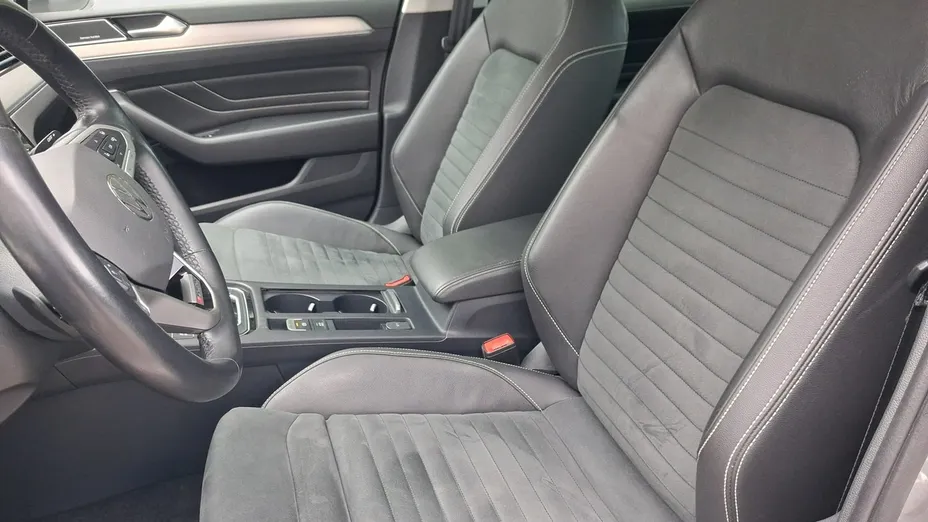 VOLKSWAGEN Passat -