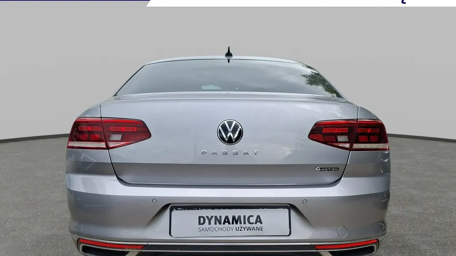 VOLKSWAGEN Passat -