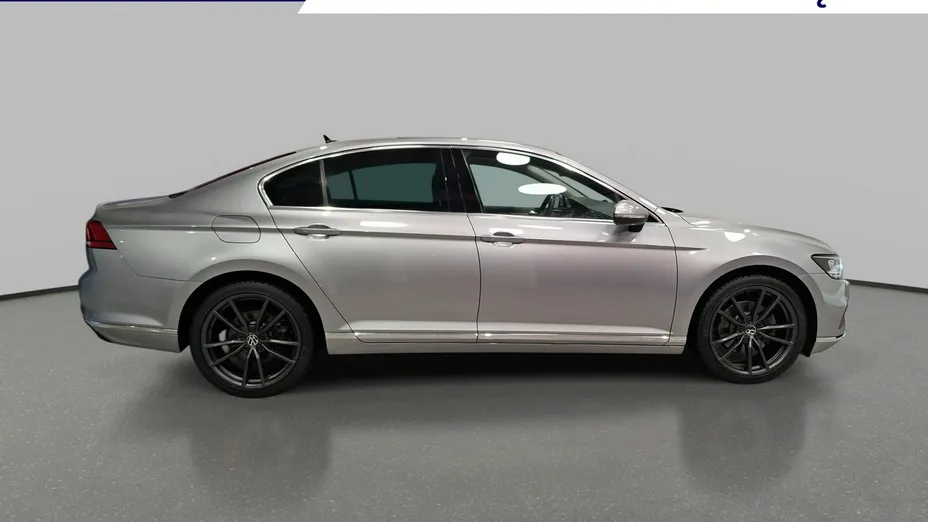 VOLKSWAGEN Passat -