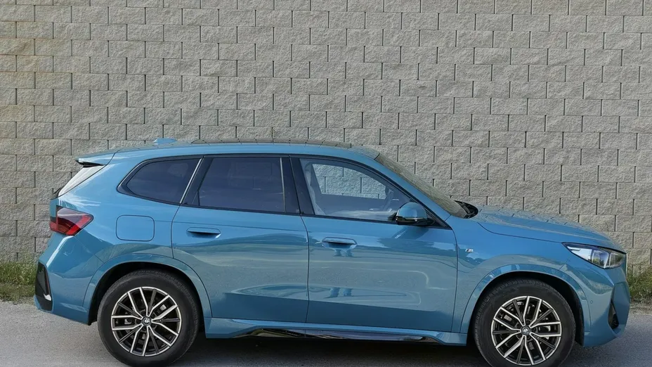BMW iX1 -