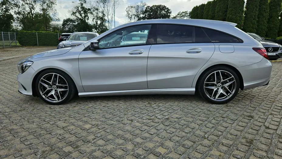 MERCEDES-BENZ CLA -