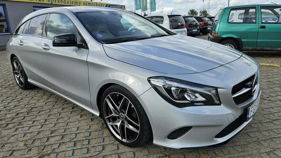 MERCEDES-BENZ CLA -