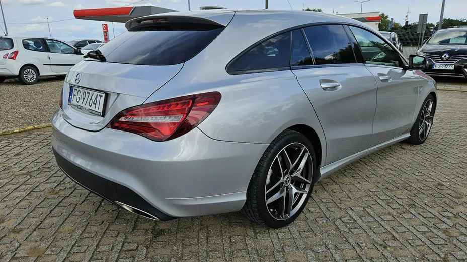 MERCEDES-BENZ CLA -