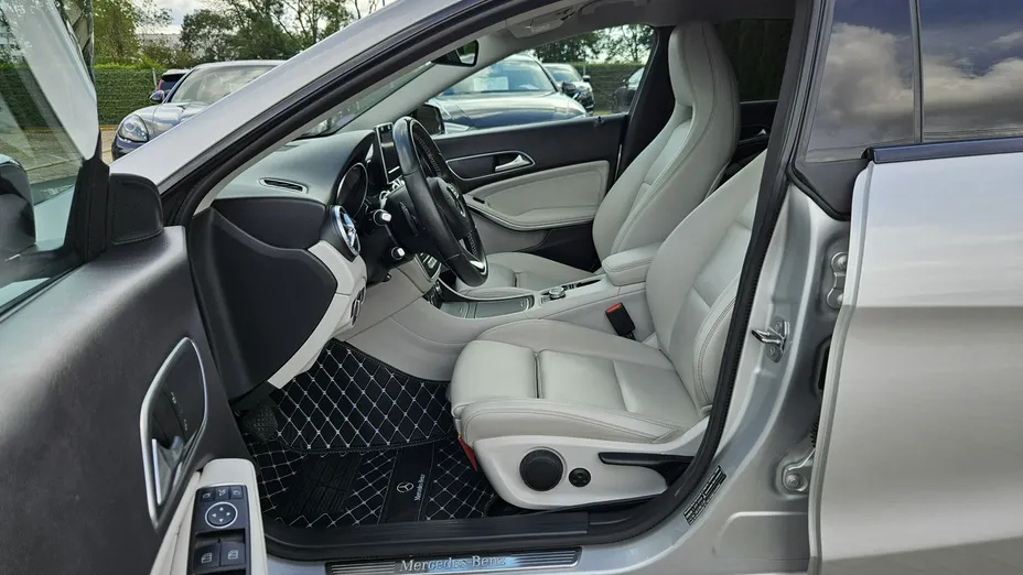 MERCEDES-BENZ CLA -