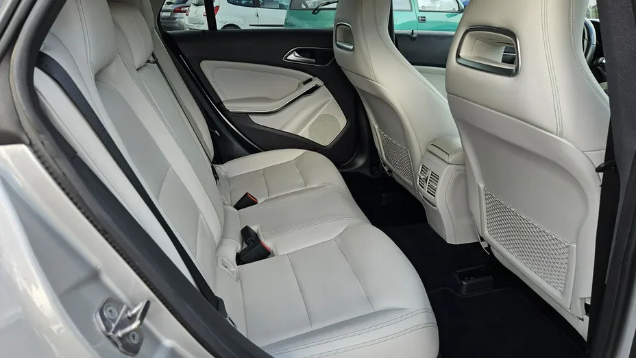 MERCEDES-BENZ CLA -