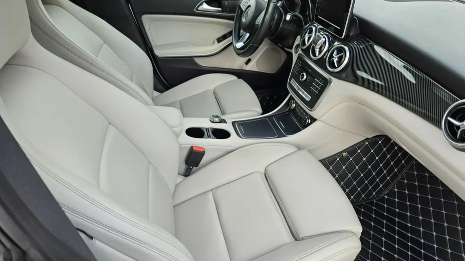 MERCEDES-BENZ CLA -